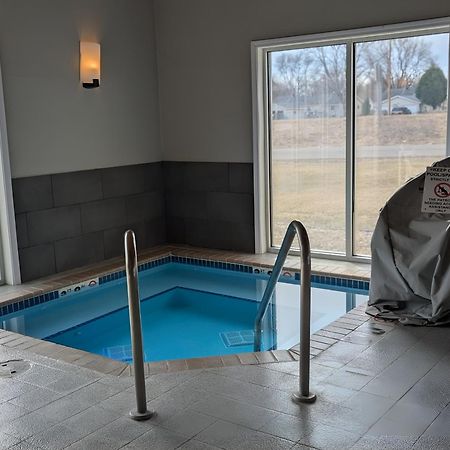 Country Inn & Suites By Radisson, Chippewa Falls, Wi Buitenkant foto