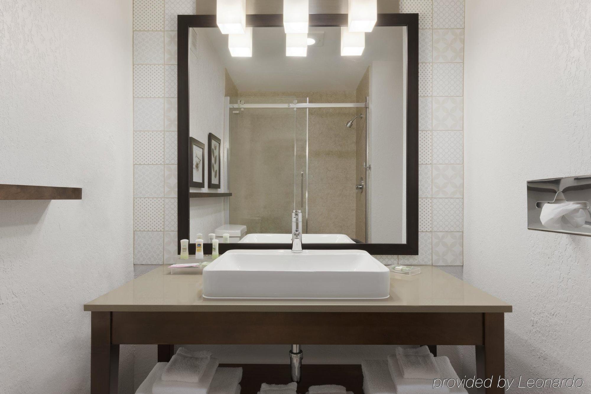 Country Inn & Suites By Radisson, Chippewa Falls, Wi Buitenkant foto