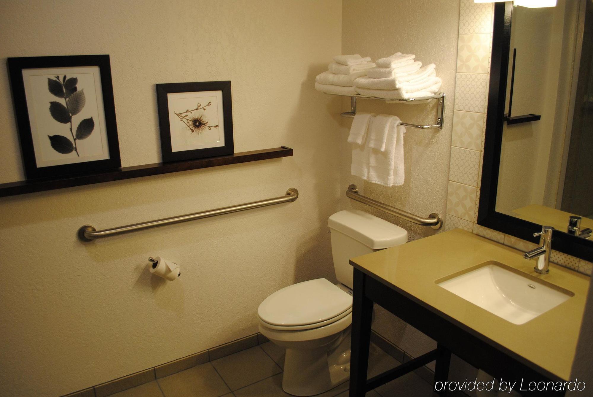 Country Inn & Suites By Radisson, Chippewa Falls, Wi Buitenkant foto