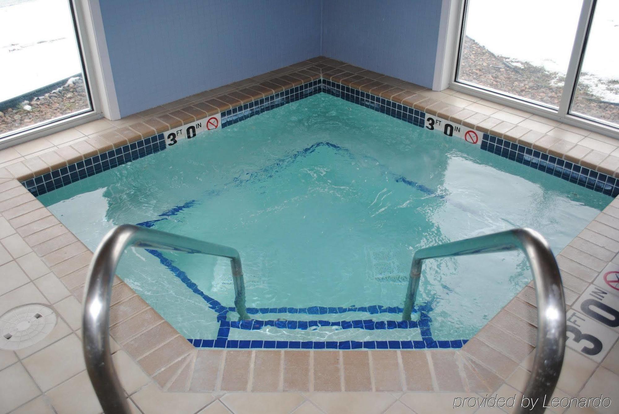 Country Inn & Suites By Radisson, Chippewa Falls, Wi Buitenkant foto